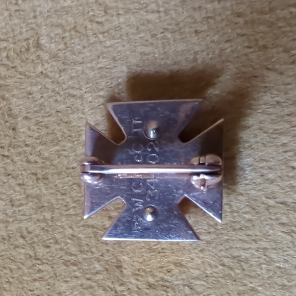 Vintage Gold Alpha Tau Omega Greek Society Fraternity Pin - Picture 2 of 3